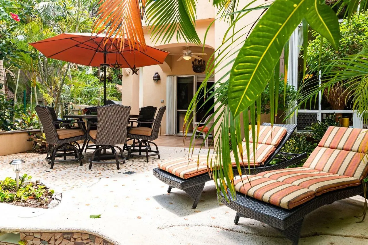 Casa Cascada - 3 Bdrm House For 6, Close To The Beach Playa del Carmen