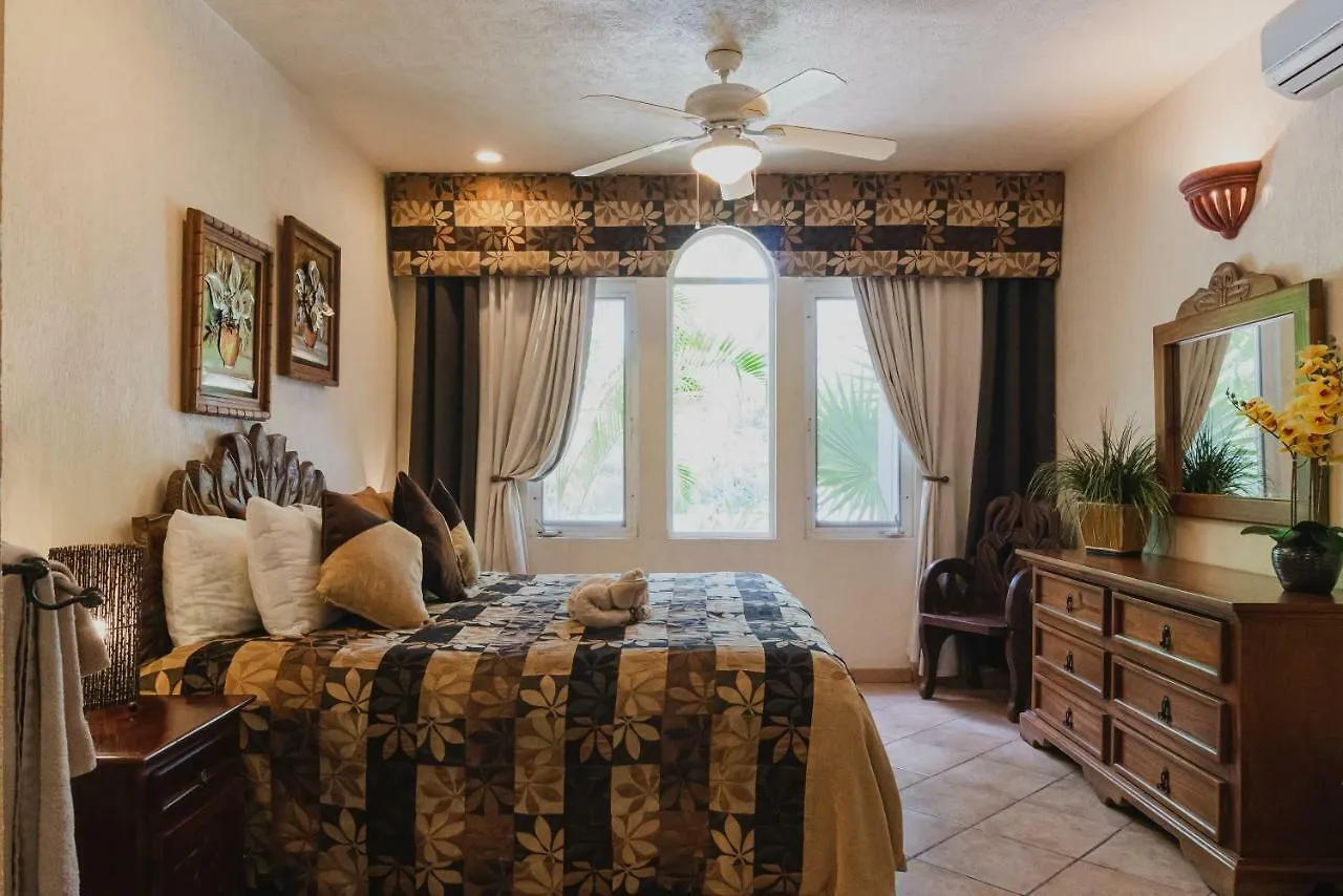Casa Cascada - 3 Bdrm House For 6, Close To The Beach Playa del Carmen Holiday home